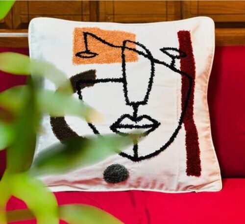 Minimalistic cushion cover