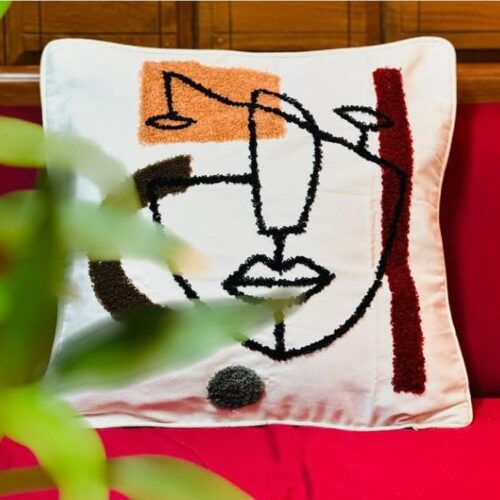 Minimalistic cushion cover